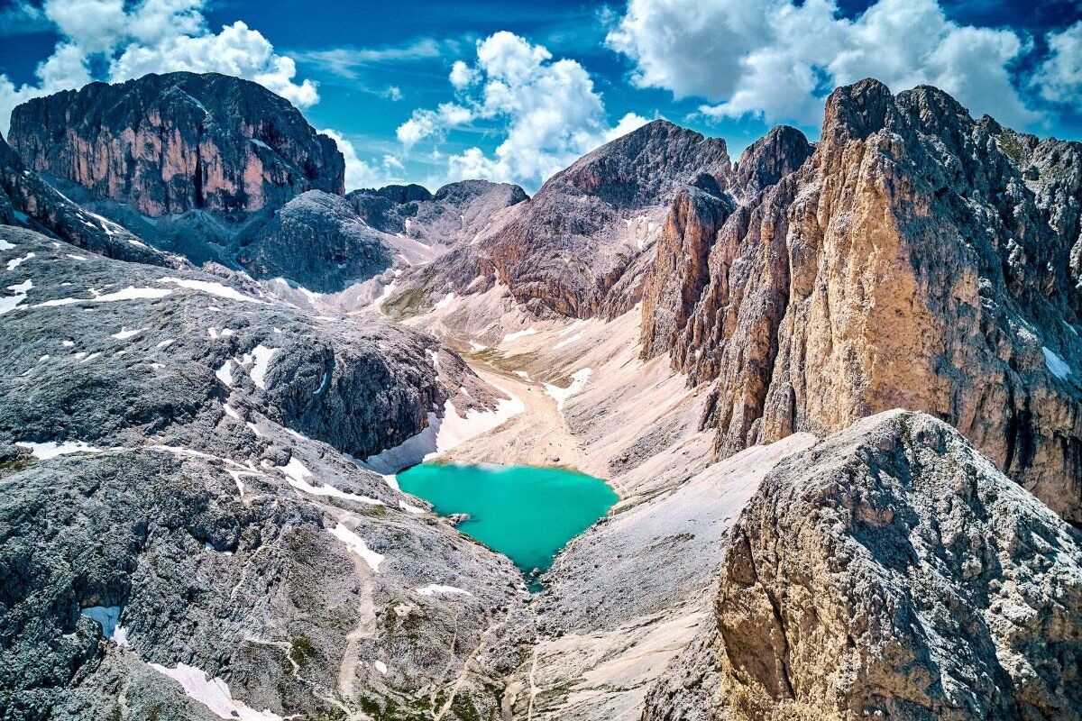 https://www.casamuffolina.it/immagini_pagine/662/lago-di-antermoia-662.jpg